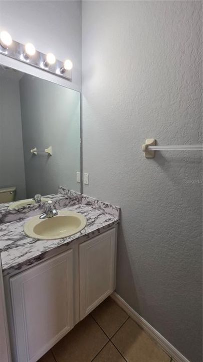 En Venta: $249,900 (4 camas, 3 baños, 1856 Pies cuadrados)