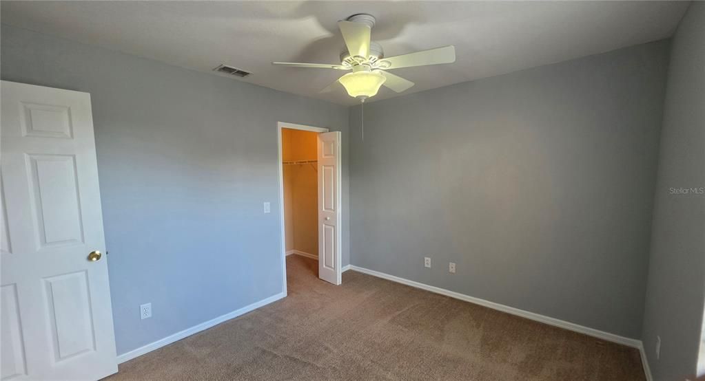 En Venta: $249,900 (4 camas, 3 baños, 1856 Pies cuadrados)