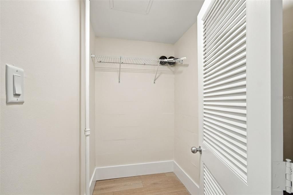 For Sale: $549,900 (2 beds, 2 baths, 1660 Square Feet)