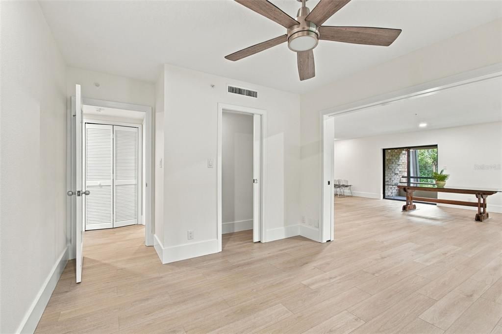 For Sale: $549,900 (2 beds, 2 baths, 1660 Square Feet)