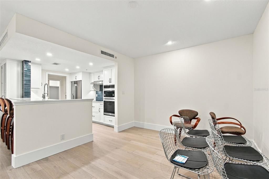 For Sale: $549,900 (2 beds, 2 baths, 1660 Square Feet)