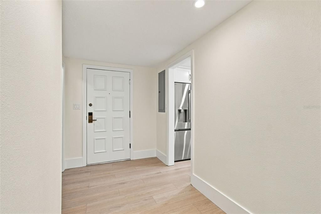 For Sale: $549,900 (2 beds, 2 baths, 1660 Square Feet)