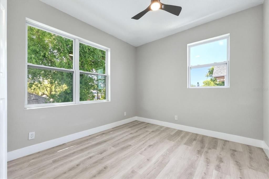 For Sale: $489,500 (3 beds, 2 baths, 1419 Square Feet)
