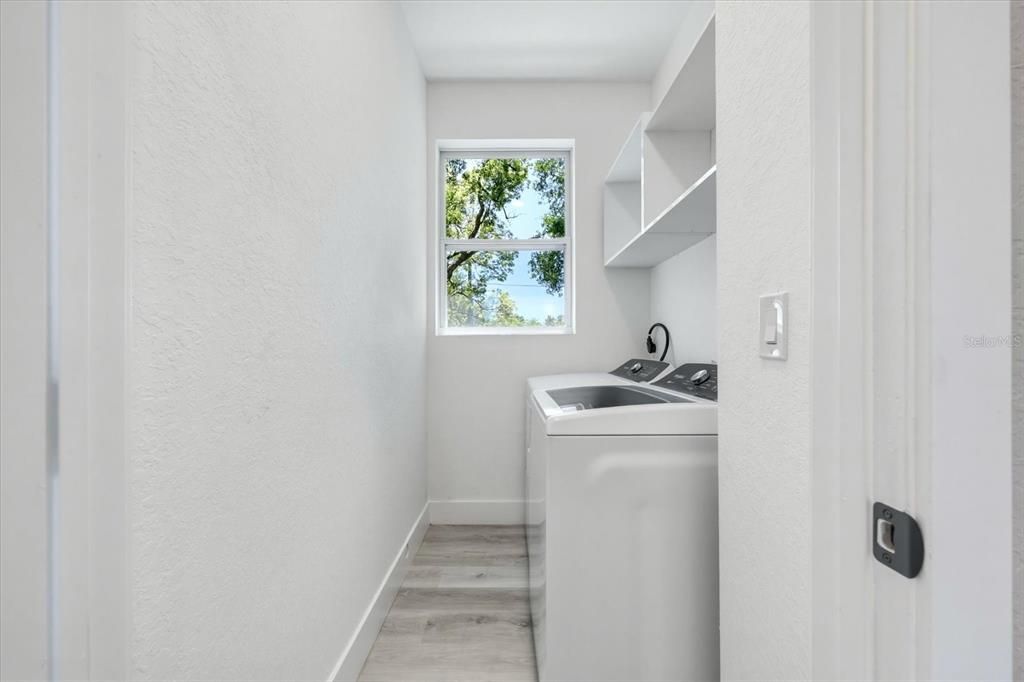 For Sale: $489,500 (3 beds, 2 baths, 1419 Square Feet)