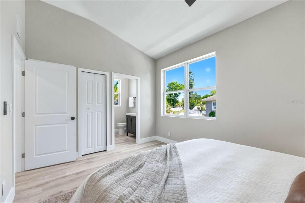 For Sale: $489,500 (3 beds, 2 baths, 1419 Square Feet)