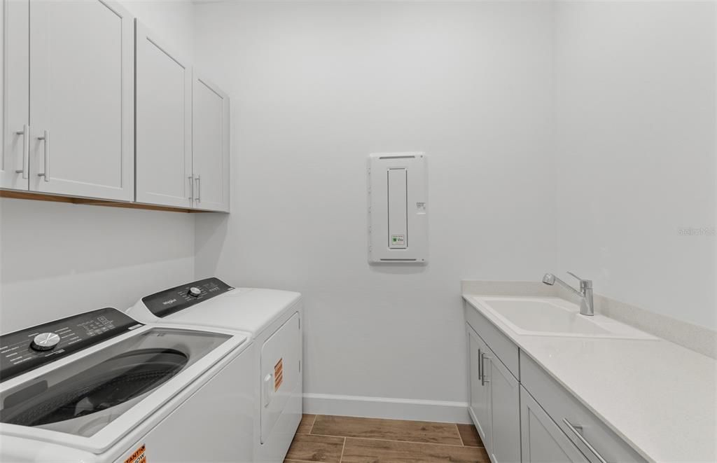 На продажу: $959,990 (3 спален, 3 ванн, 2483 Квадратных фут)