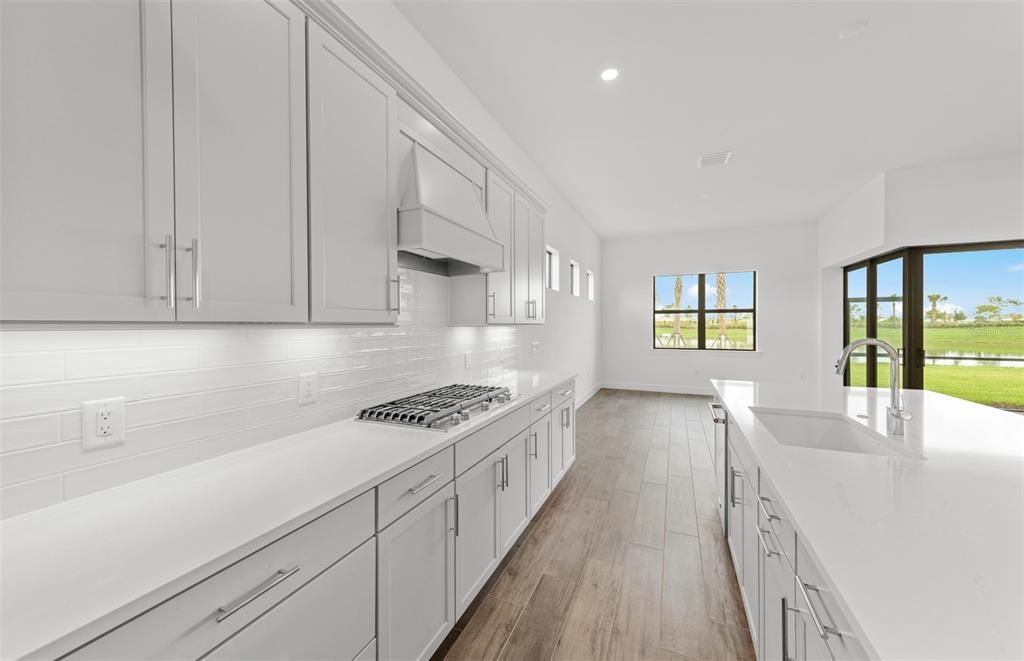 На продажу: $959,990 (3 спален, 3 ванн, 2483 Квадратных фут)