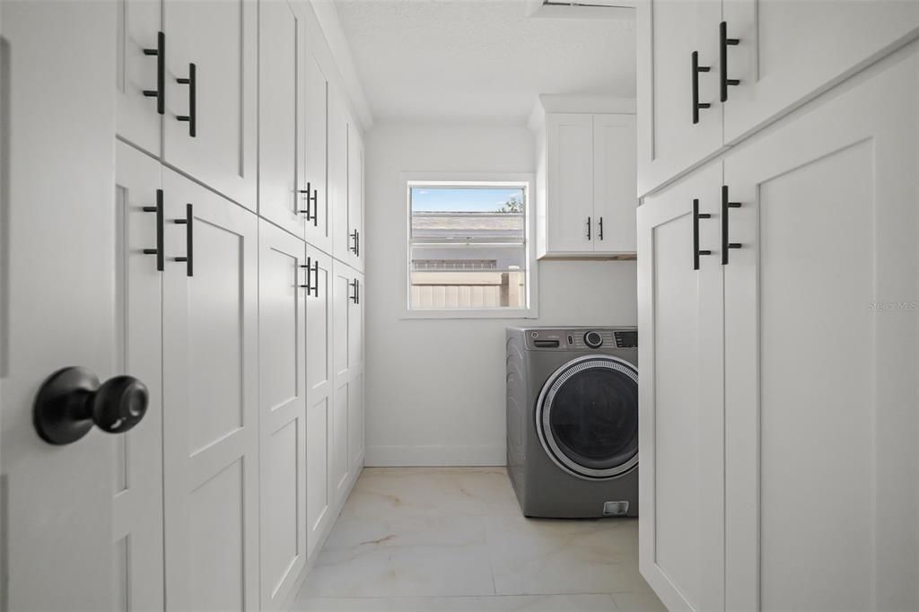 На продажу: $468,900 (4 спален, 2 ванн, 1196 Квадратных фут)