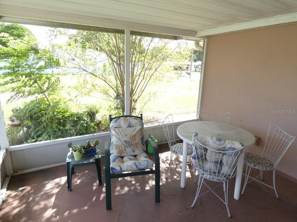 For Sale: $219,900 (2 beds, 2 baths, 1399 Square Feet)