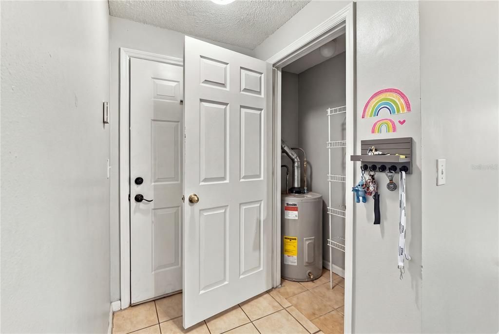 En Venta: $237,000 (2 camas, 2 baños, 999 Pies cuadrados)