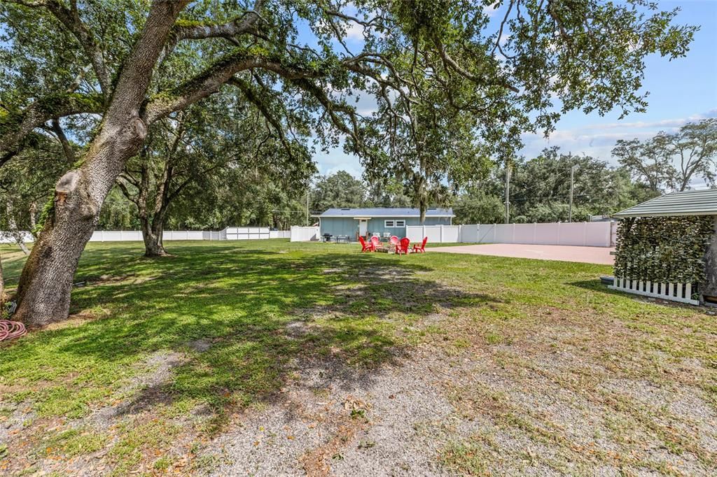 For Sale: $449,900 (4 beds, 3 baths, 2034 Square Feet)
