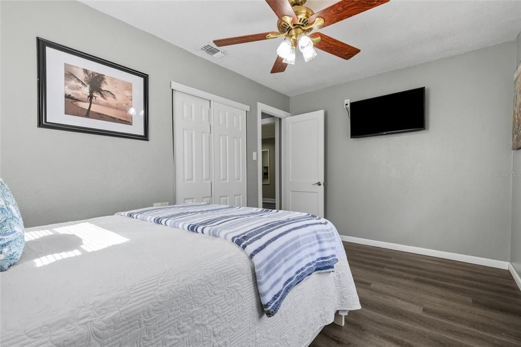 For Sale: $449,900 (4 beds, 3 baths, 2034 Square Feet)
