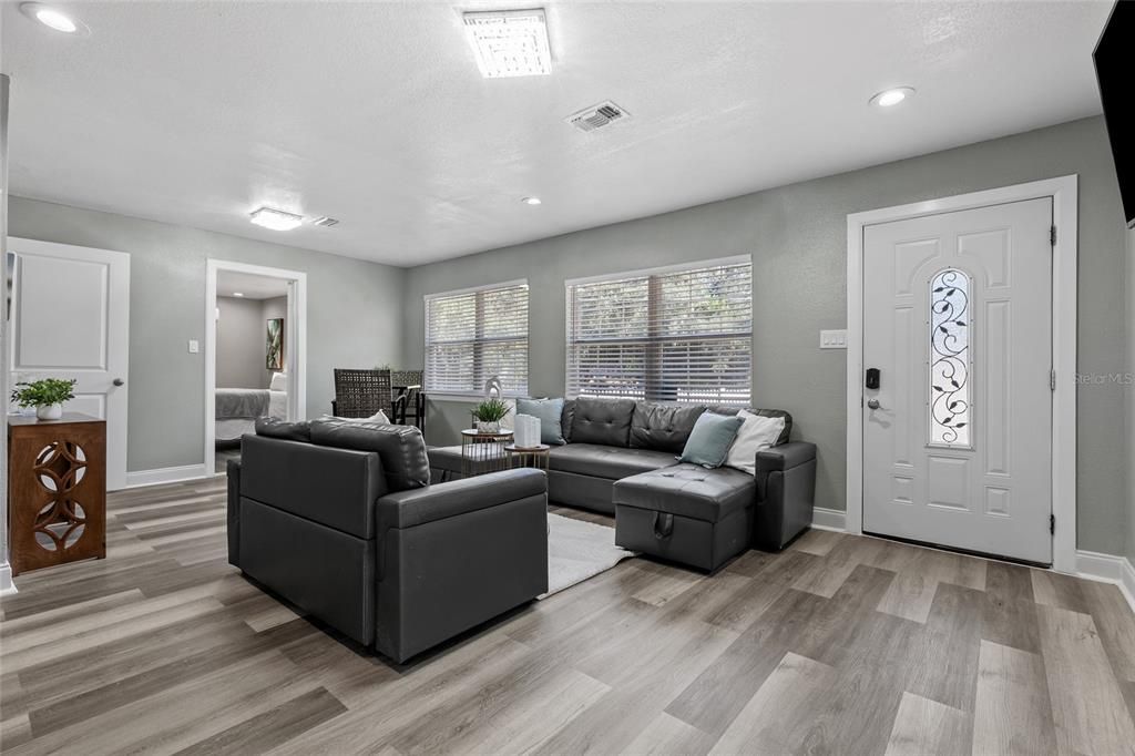 For Sale: $449,900 (4 beds, 3 baths, 2034 Square Feet)