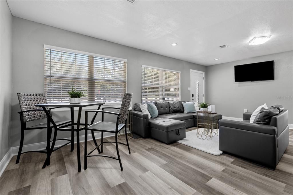 For Sale: $449,900 (4 beds, 3 baths, 2034 Square Feet)