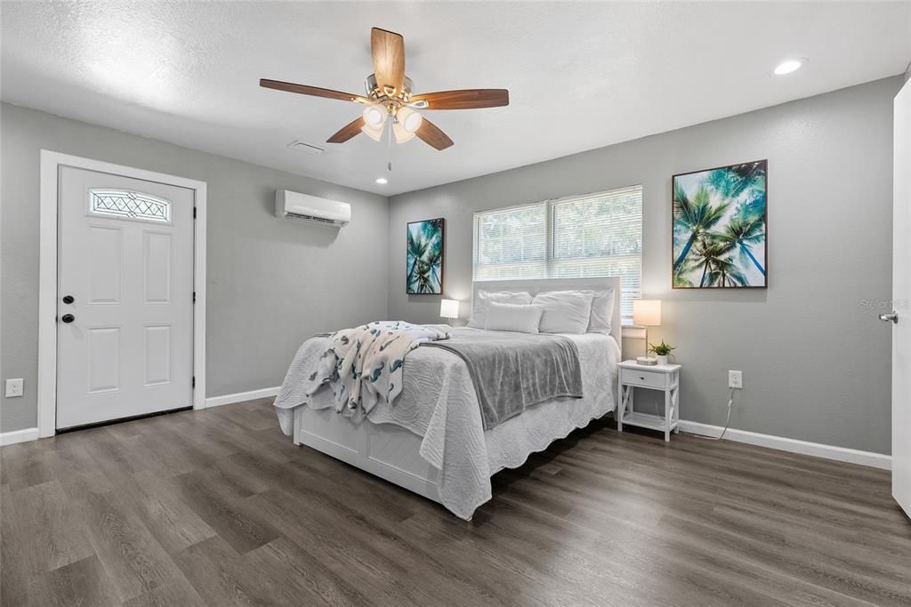 For Sale: $449,900 (4 beds, 3 baths, 2034 Square Feet)