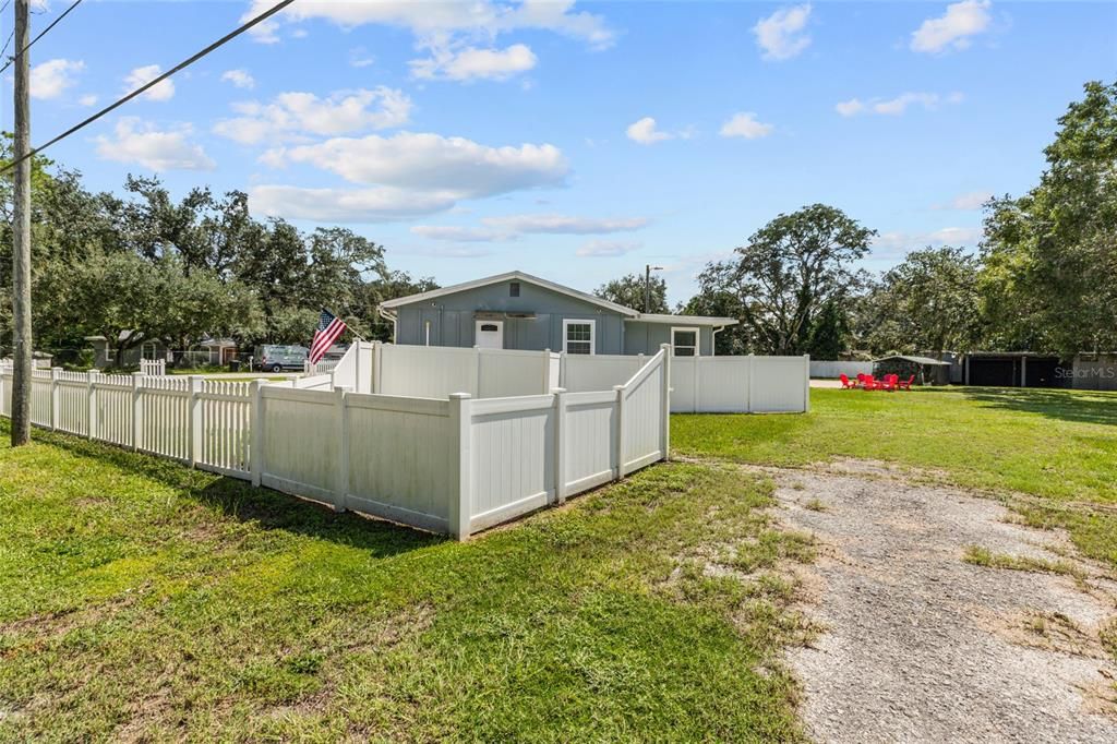 For Sale: $449,900 (4 beds, 3 baths, 2034 Square Feet)