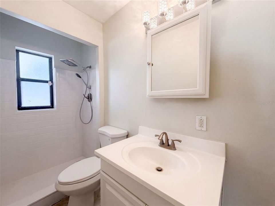 For Sale: $490,000 (3 beds, 2 baths, 1697 Square Feet)