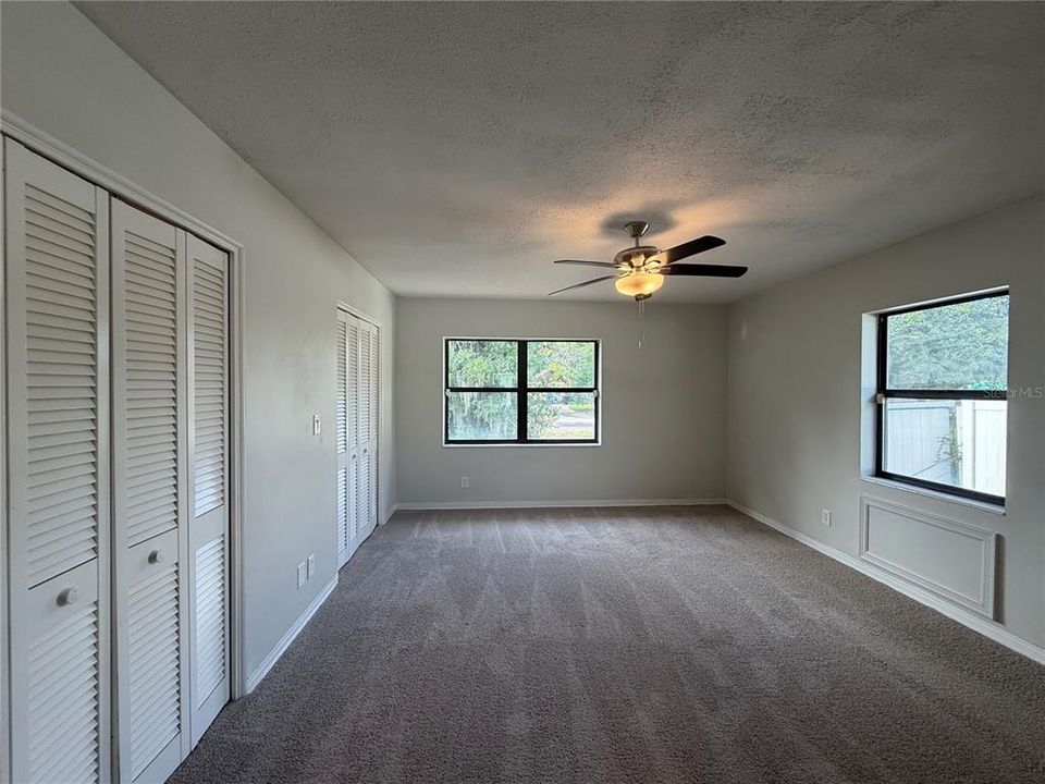 For Sale: $490,000 (3 beds, 2 baths, 1697 Square Feet)