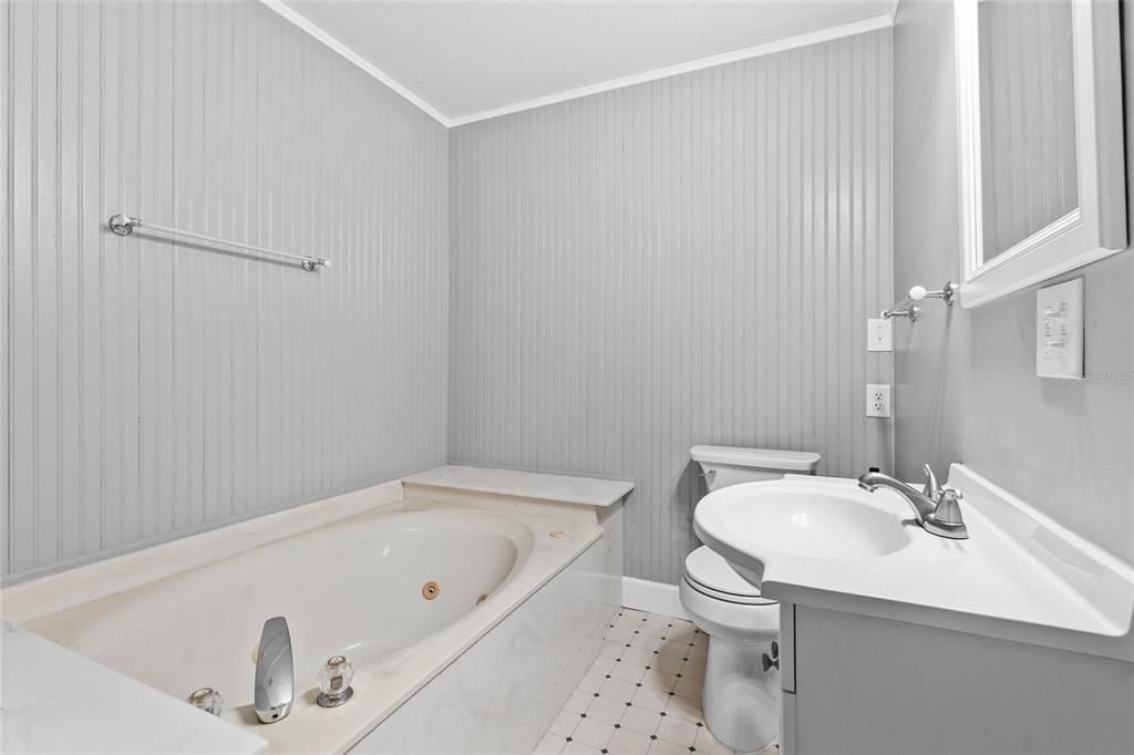 На продажу: $658,000 (3 спален, 2 ванн, 1870 Квадратных фут)