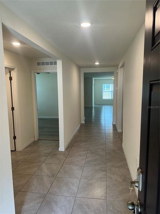 En Renta: $1,895 (3 camas, 2 baños, 1670 Pies cuadrados)