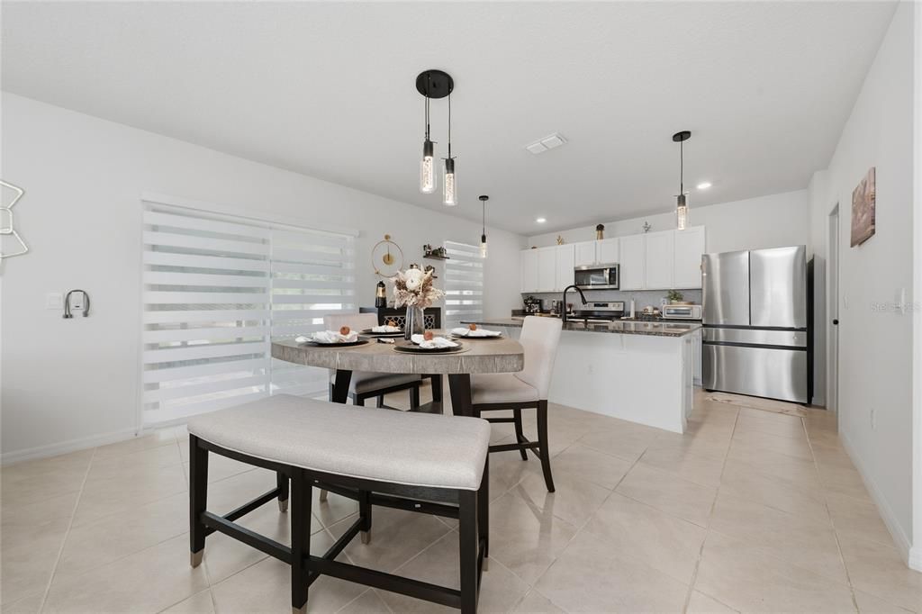 En Venta: $430,990 (4 camas, 2 baños, 2526 Pies cuadrados)