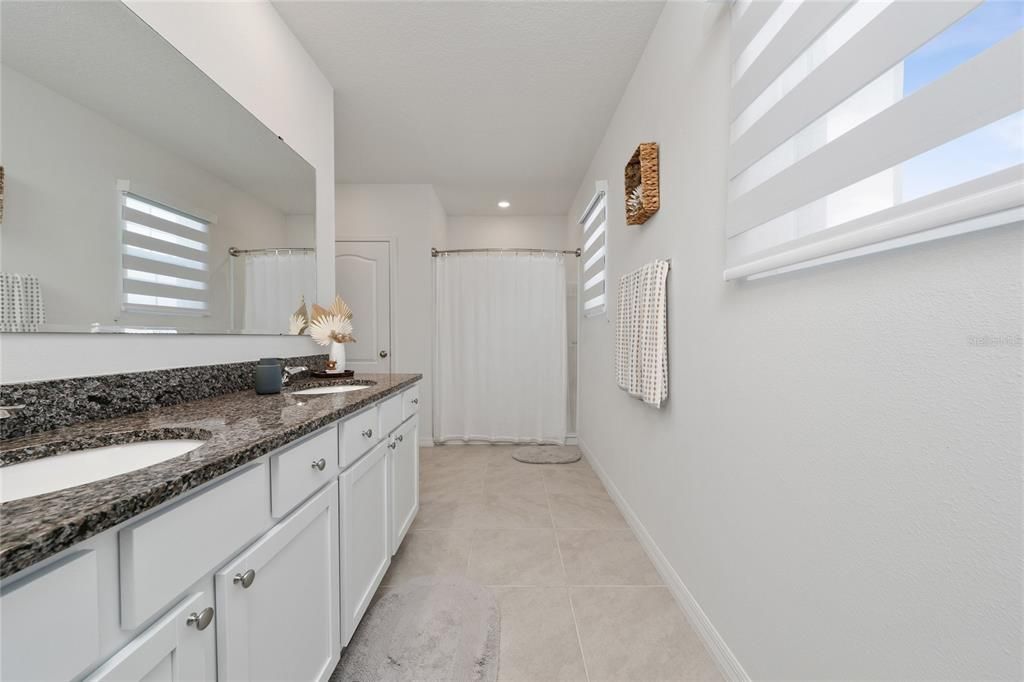 En Venta: $430,990 (4 camas, 2 baños, 2526 Pies cuadrados)