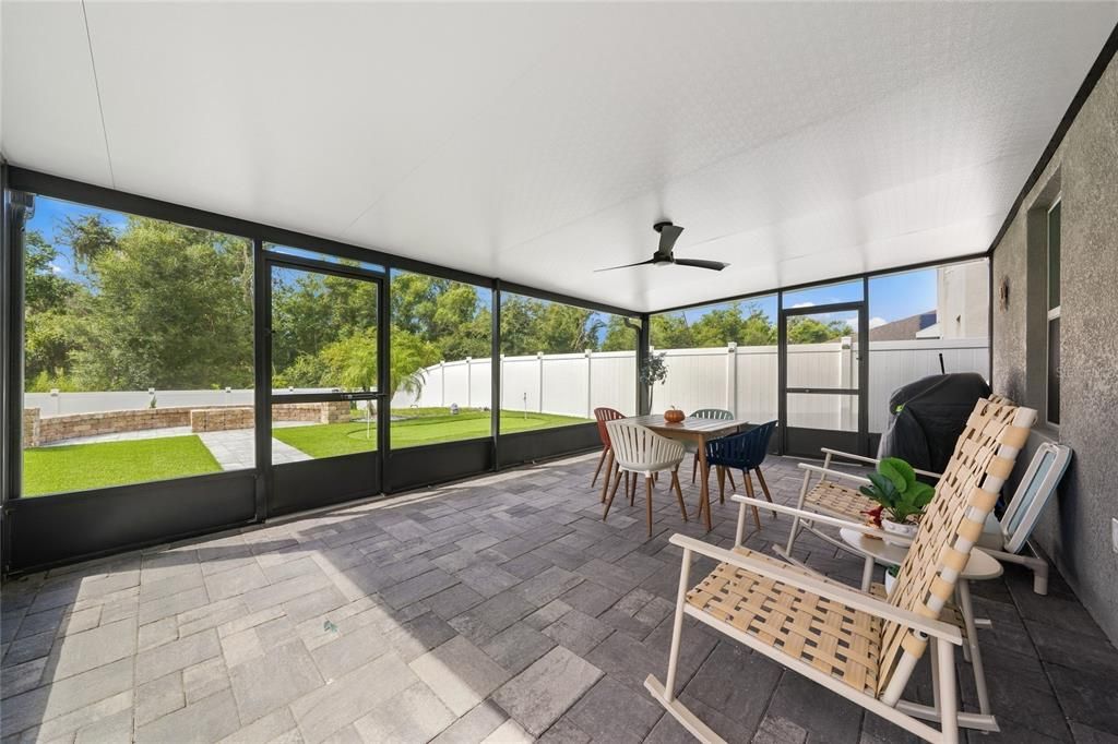 En Venta: $430,990 (4 camas, 2 baños, 2526 Pies cuadrados)
