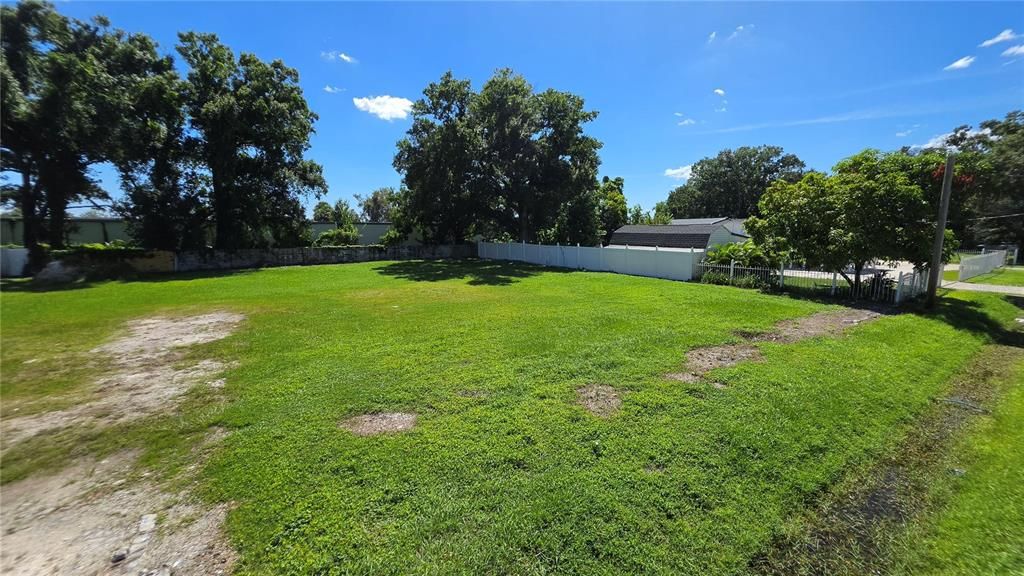 На продажу: $249,900 (0.15 acres)