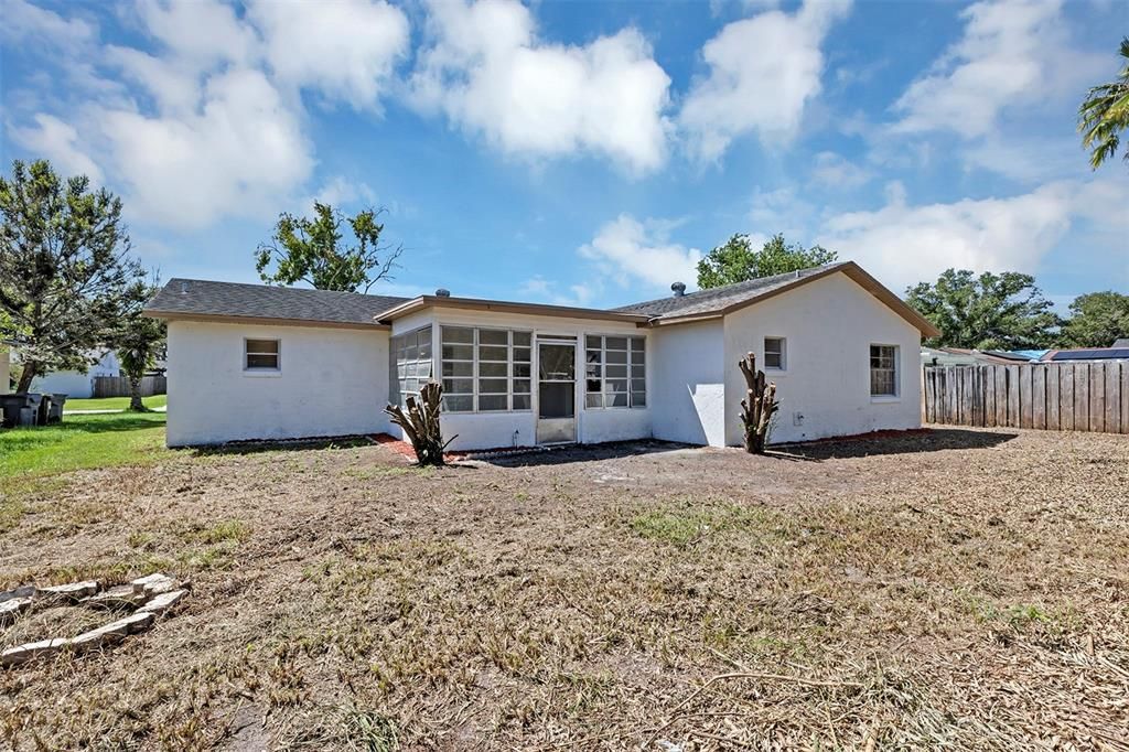 For Sale: $232,500 (3 beds, 2 baths, 1229 Square Feet)