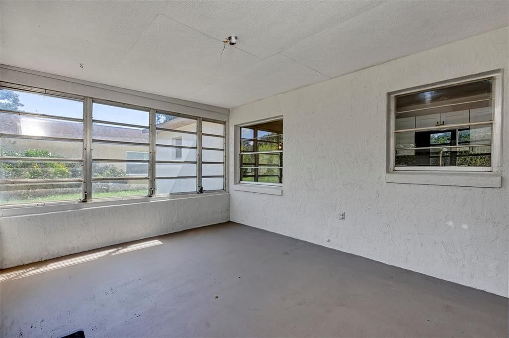 For Sale: $232,500 (3 beds, 2 baths, 1229 Square Feet)