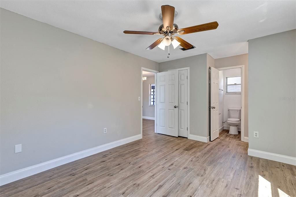 For Sale: $232,500 (3 beds, 2 baths, 1229 Square Feet)