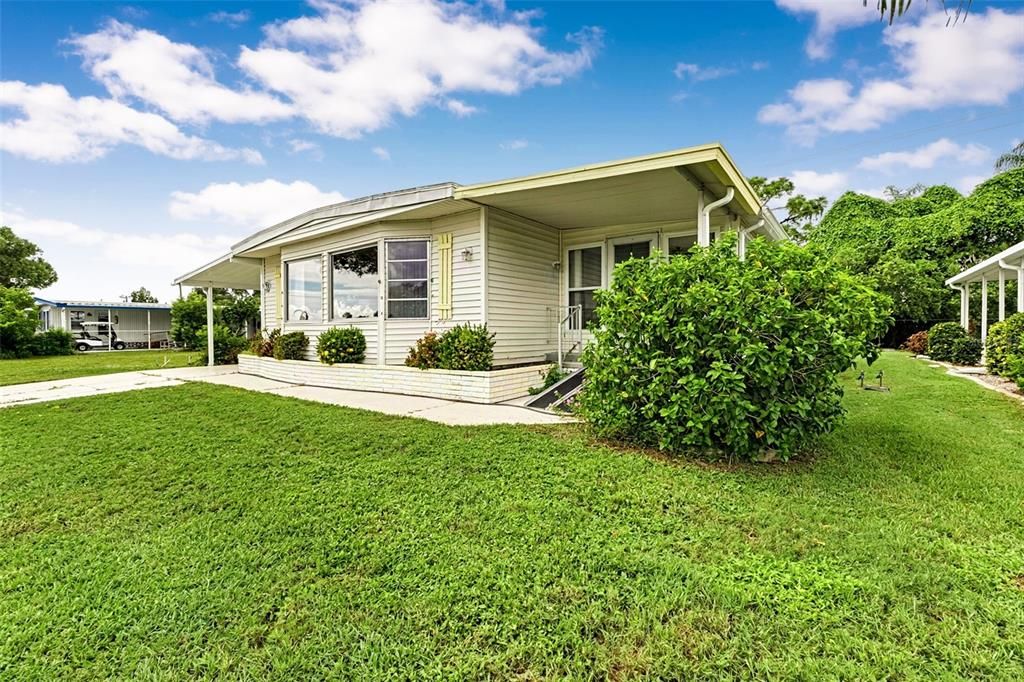 Active With Contract: $135,000 (2 beds, 2 baths, 1368 Square Feet)