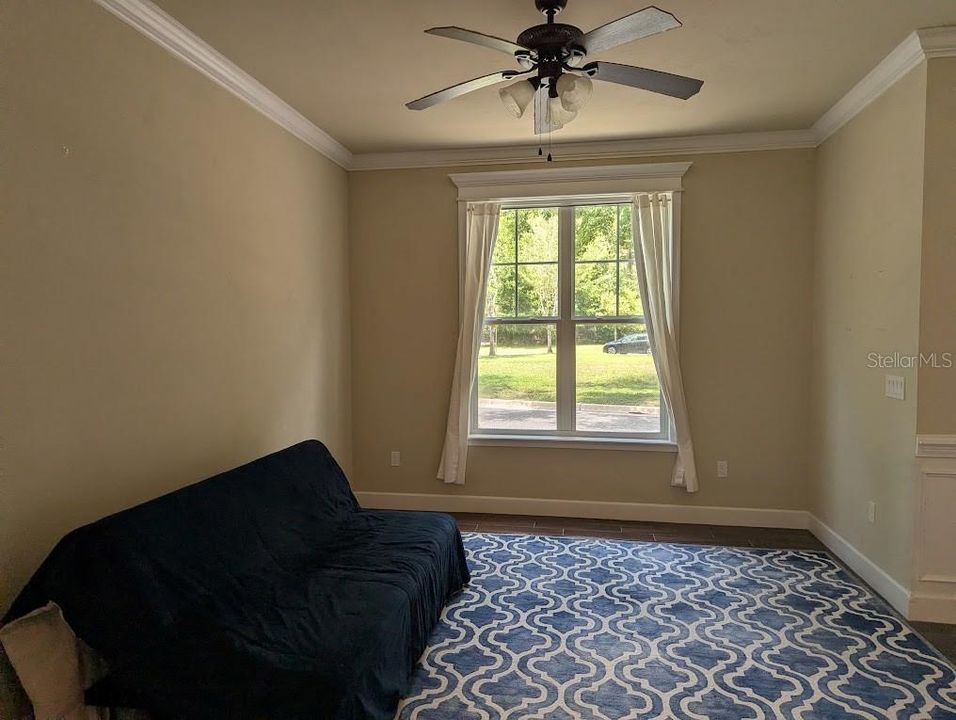 For Rent: $2,300 (3 beds, 2 baths, 1431 Square Feet)