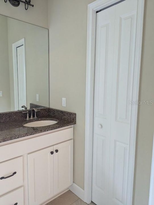 For Rent: $2,300 (3 beds, 2 baths, 1431 Square Feet)
