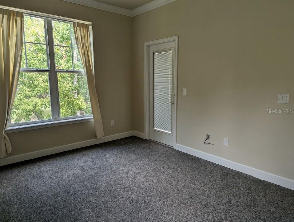 For Rent: $2,300 (3 beds, 2 baths, 1431 Square Feet)