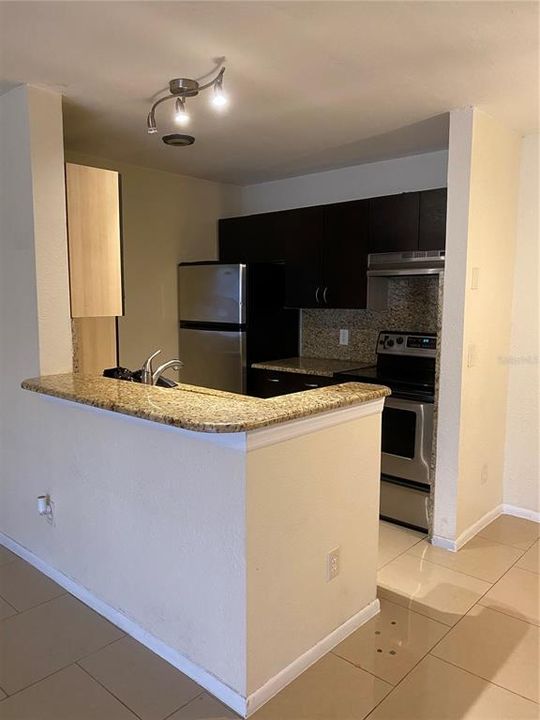 For Rent: $1,650 (2 beds, 2 baths, 988 Square Feet)