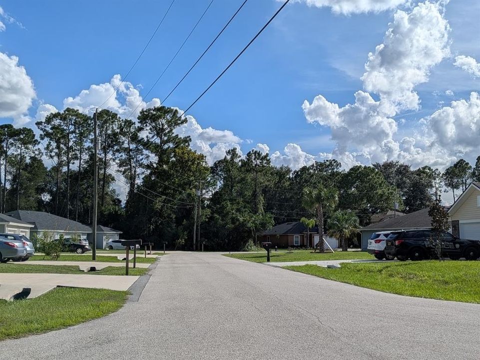На продажу: $80,000 (0.25 acres)