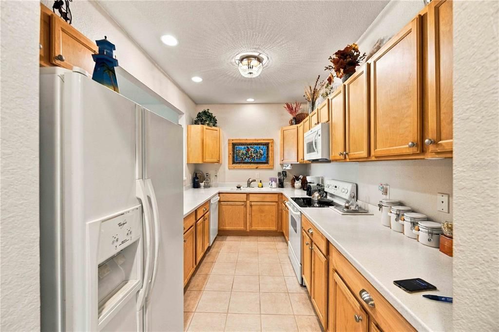 For Sale: $249,900 (3 beds, 2 baths, 1368 Square Feet)