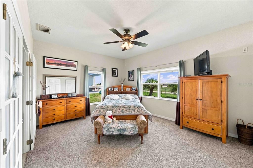 For Sale: $249,900 (3 beds, 2 baths, 1368 Square Feet)