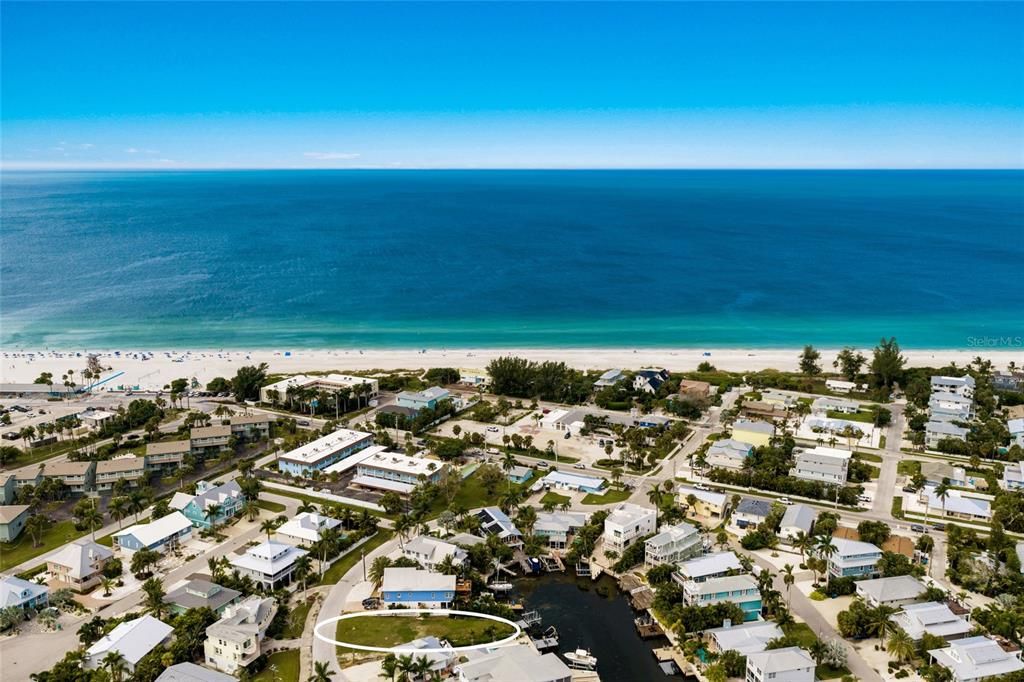For Sale: $1,695,000 (0.15 acres)
