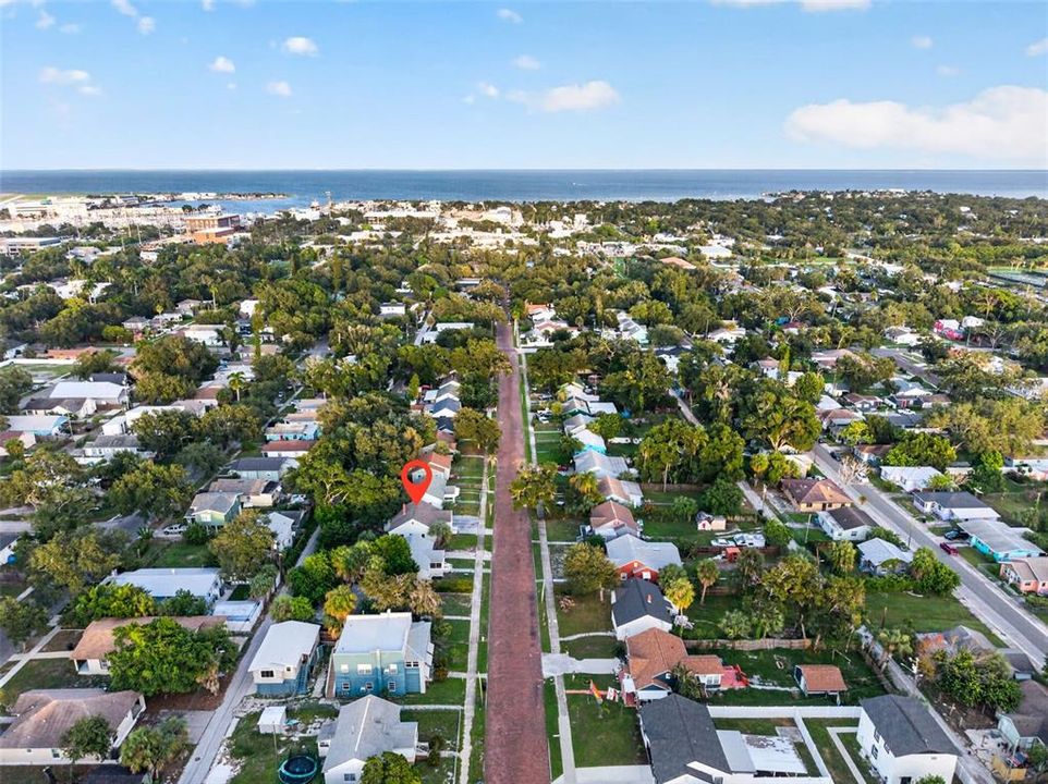 For Sale: $185,000 (2 beds, 1 baths, 1080 Square Feet)