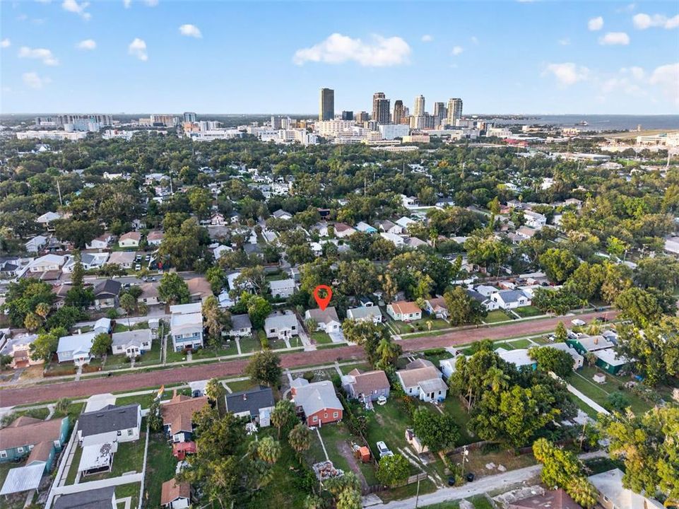 For Sale: $185,000 (2 beds, 1 baths, 1080 Square Feet)