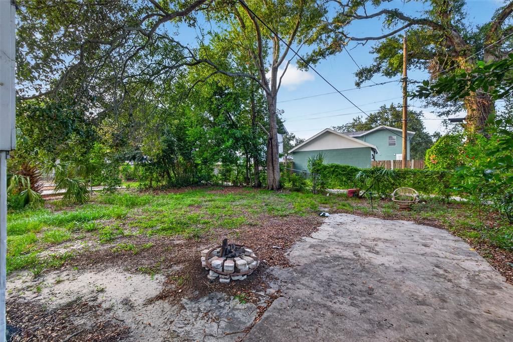 For Sale: $185,000 (2 beds, 1 baths, 1080 Square Feet)