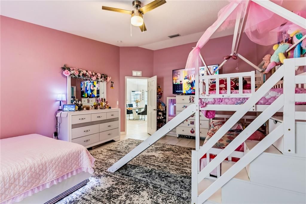 For Sale: $445,000 (3 beds, 2 baths, 1725 Square Feet)