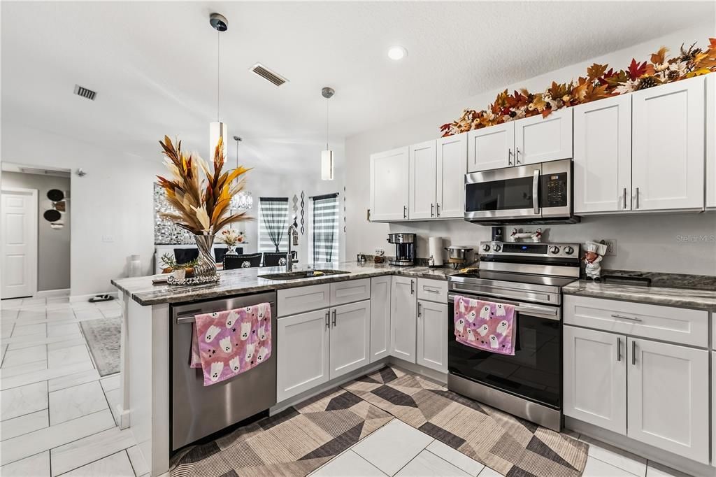 For Sale: $445,000 (3 beds, 2 baths, 1725 Square Feet)