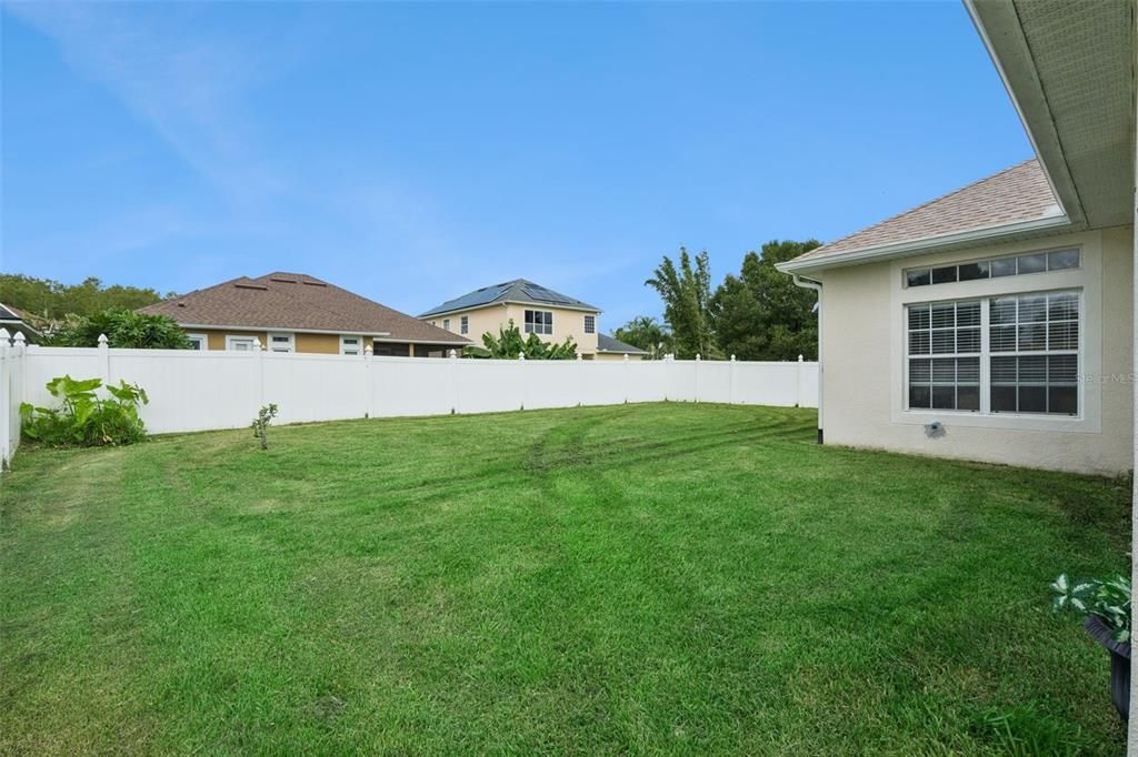 For Sale: $549,950 (4 beds, 3 baths, 2285 Square Feet)
