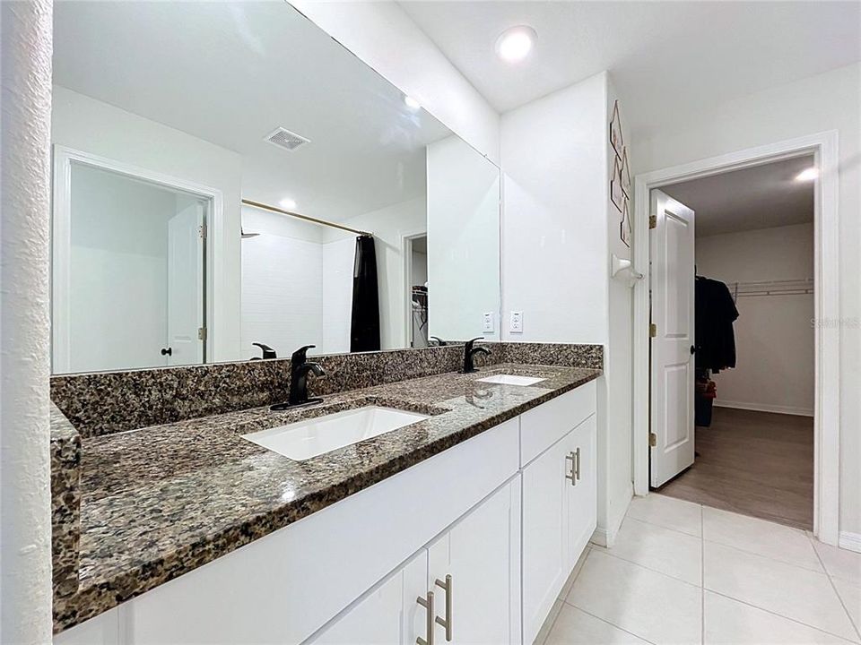 На продажу: $429,000 (4 спален, 2 ванн, 2635 Квадратных фут)