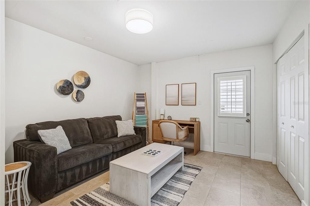 В аренду: $3,800 (2 спален, 2 ванн, 1318 Квадратных фут)