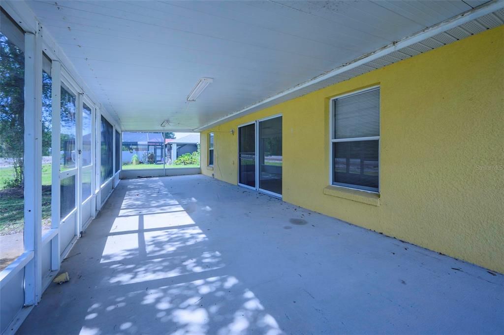 En Venta: $235,000 (3 camas, 2 baños, 1140 Pies cuadrados)