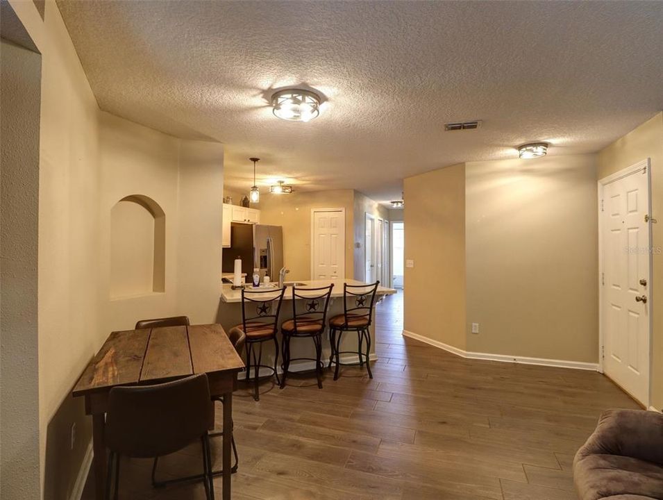 For Sale: $249,900 (3 beds, 2 baths, 1075 Square Feet)